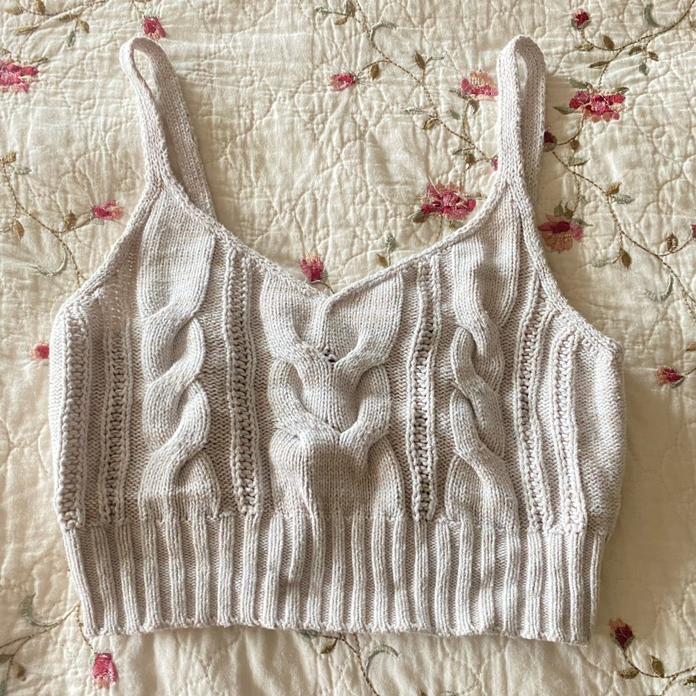Cable Knit Cropped Tank!💕